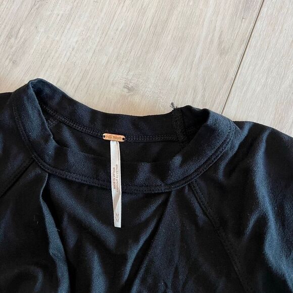 Free People Short Sleeve Open V Neck Top Women's Black Ruffle Knot Waist size m - Picture 6 of 7